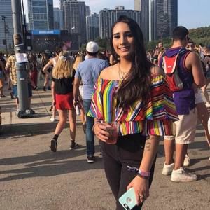 Meet your Posher, Samira